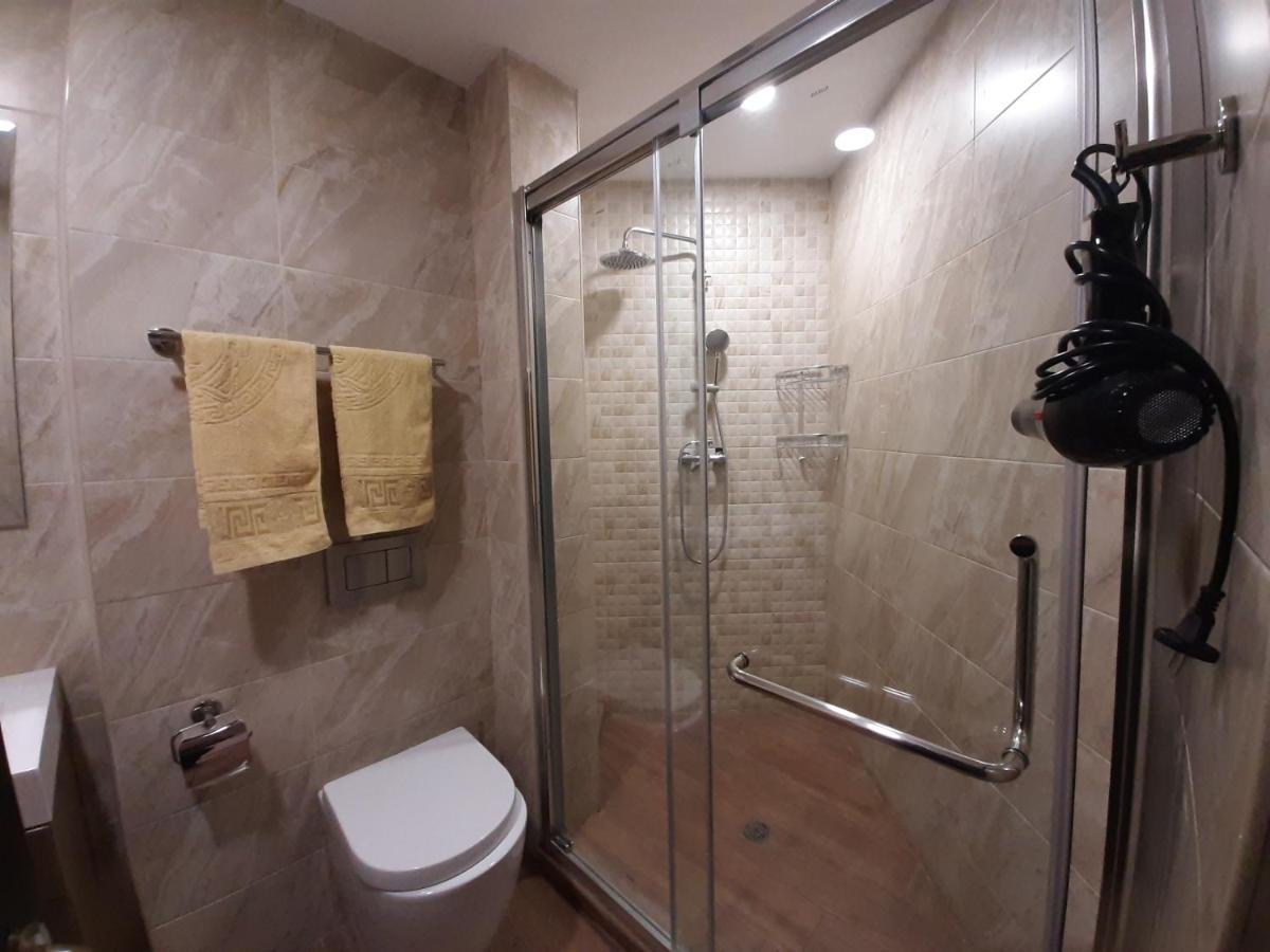 Pride Properties Welcomes You At 17 Buzant St 11-166 Yerevan Armenia ภายนอก รูปภาพ