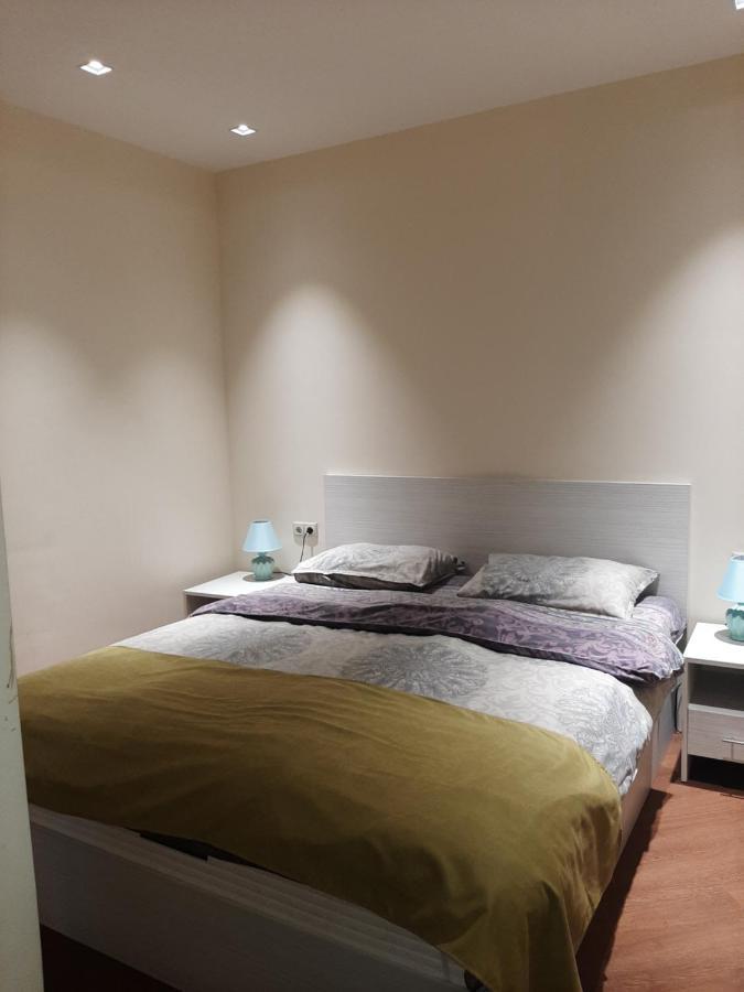Pride Properties Welcomes You At 17 Buzant St 11-166 Yerevan Armenia ภายนอก รูปภาพ