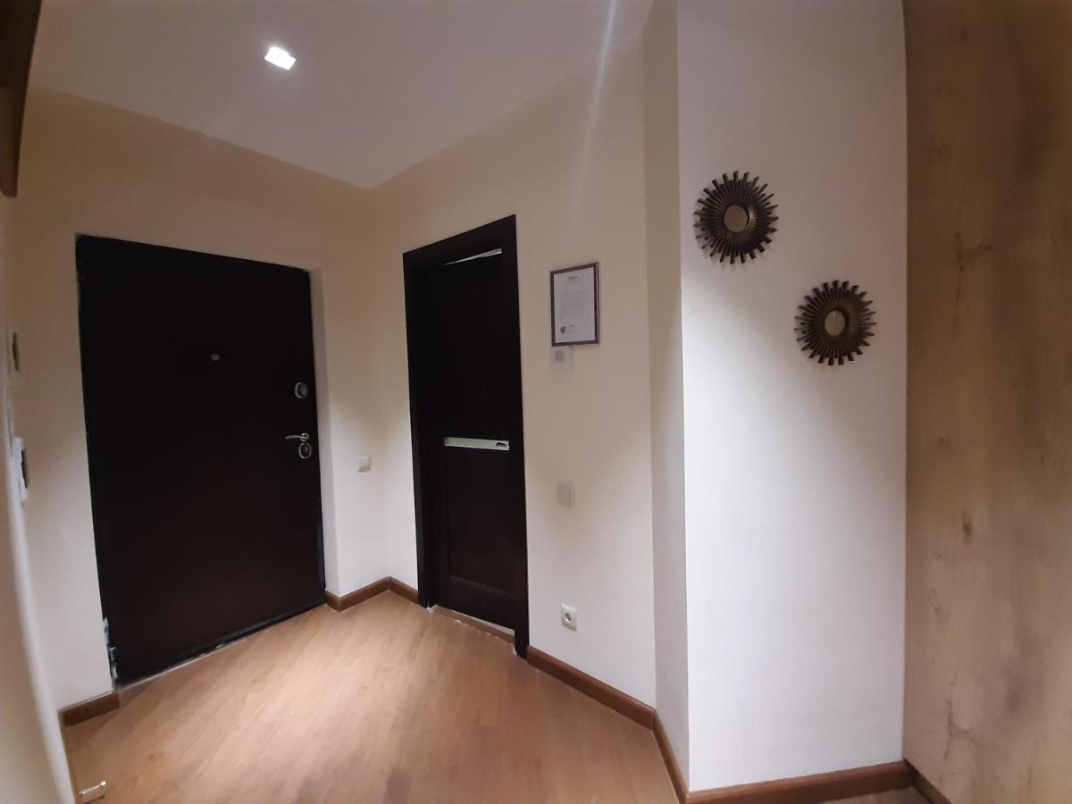 Pride Properties Welcomes You At 17 Buzant St 11-166 Yerevan Armenia ภายนอก รูปภาพ