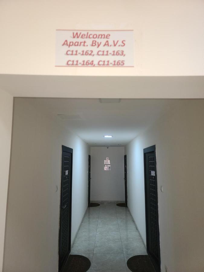 Pride Properties Welcomes You At 17 Buzant St 11-166 Yerevan Armenia ภายนอก รูปภาพ
