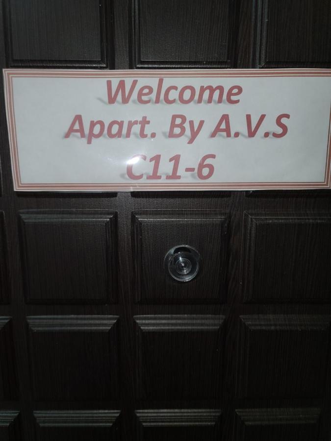 Pride Properties Welcomes You At 17 Buzant St 11-166 Yerevan Armenia ภายนอก รูปภาพ