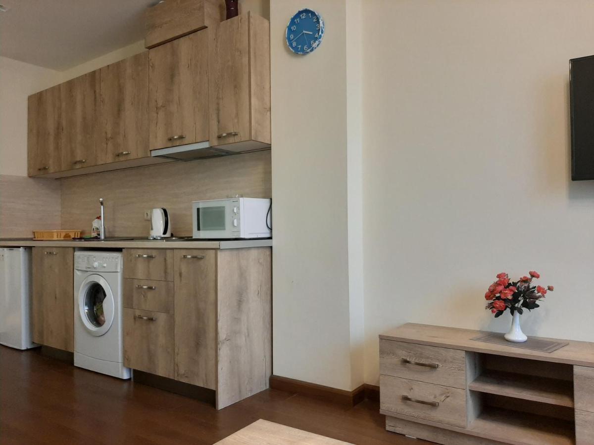 Pride Properties Welcomes You At 17 Buzant St 11-166 Yerevan Armenia ภายนอก รูปภาพ