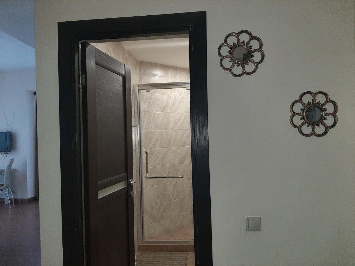 Pride Properties Welcomes You At 17 Buzant St 11-166 Yerevan Armenia ภายนอก รูปภาพ