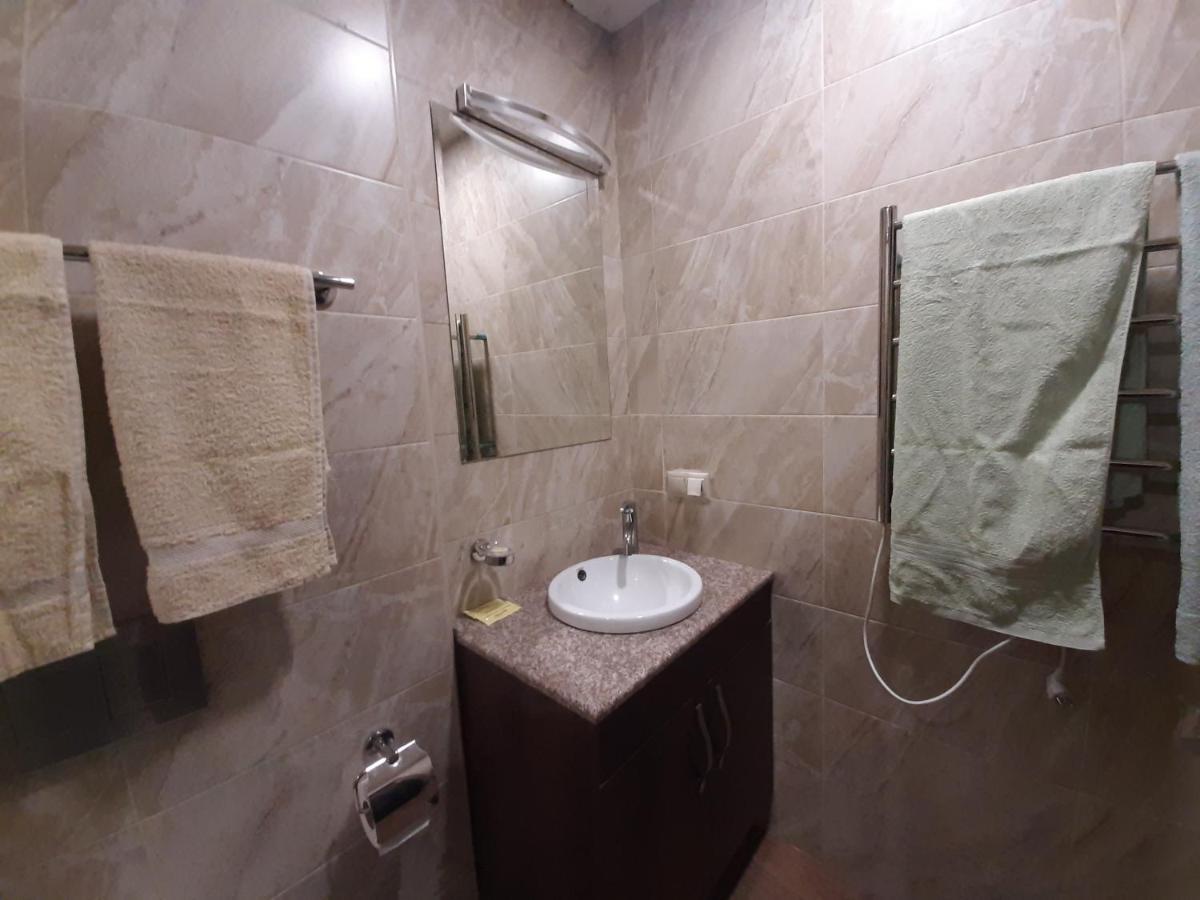 Pride Properties Welcomes You At 17 Buzant St 11-166 Yerevan Armenia ภายนอก รูปภาพ